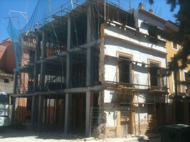 El Ayuntamiento de Lorca ha concedido ya la licencia de reconstrucción de 62 viviendas demolidas por los seísmos y en unos días dará la de otras 120 - 1, Foto 1