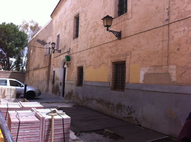 Acometen actuaciones de remodelación del pavimento y arreglo del arbolado en la Glorieta del Convento de las Tres Avemarías - 2, Foto 2