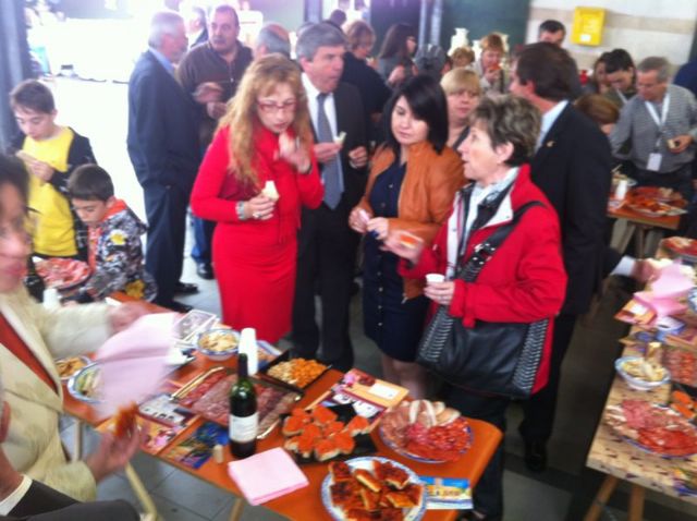 The Craft Fair of the Terrisa (Tarragona) celebrated the Day of the Region of Murcia, Foto 6