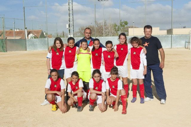 Los equipos de la liga de futbol base luchan por los puestos de play off al título - 5, Foto 5