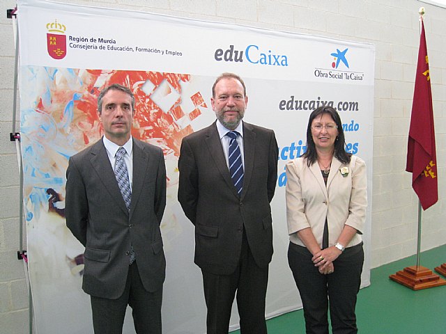 Educación impulsa con La Caixa una oferta de recursos educativos abierta a todos los centros de la Región - 1, Foto 1