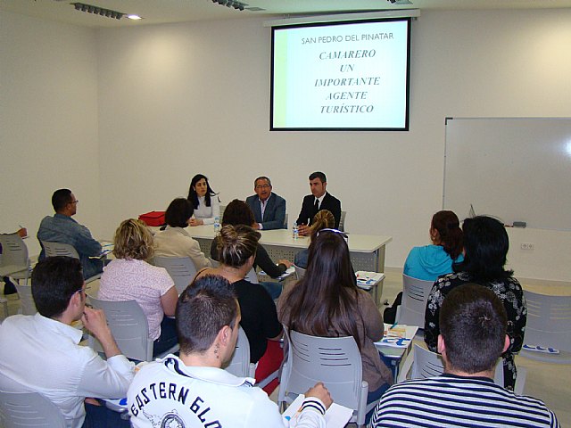 El Centro de Iniciativas Turísticas ofrece un curso dirigido a la formación de camareros - 1, Foto 1