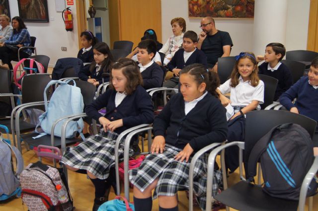 Los alumnos del Colegio La Milagrosa visitan el Ayuntamiento para conocer cómo funciona la Administración Local, Foto 4