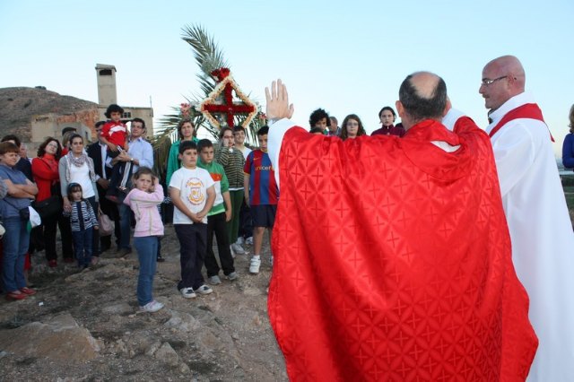 Torre-Pacheco recupera su cruz del Cabezo Gordo en la fiesta de la Cruz - 1, Foto 1