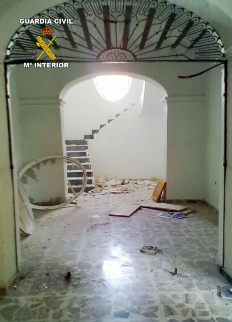 La Guardia Civil sorprende in fraganti a cuatro personas robando en La Casa de la Cierva, en Lorquí - 2, Foto 2