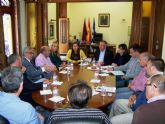 El Ayuntamiento de guilas y las asociaciones del sector servicios anan esfuerzos para potenciar el empleo y la economa local