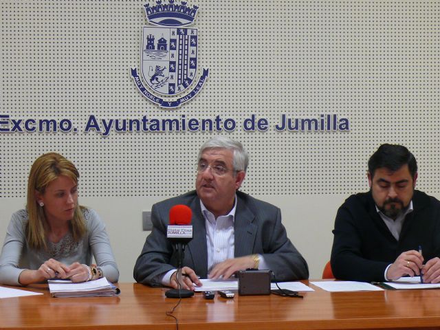 El Alcalde, la Concejala de Seguridad y el Concejal de Personal, defienden el trato justo de todos los trabajadores municipales - 1, Foto 1