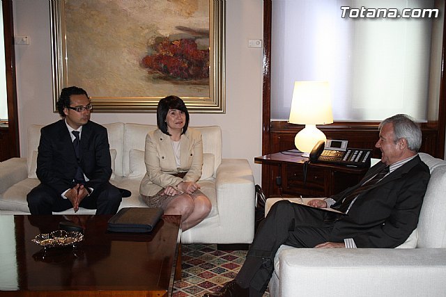 La alcaldesa de Totana reclama apoyo institucional al Vicepresidente del Comité de las Regiones, Foto 3