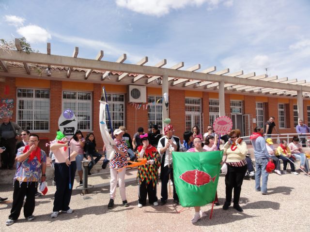 Los usuarios del Centro de Día José Moyá celebran por segundo año un particular Entierro de la Sardina, Foto 2