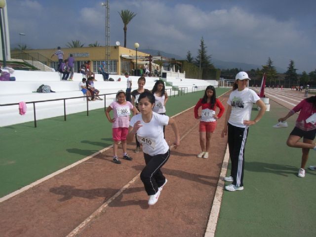 Un total de 64 escolares participaron en la jornada de atletismo de Deporte Escolar, Foto 1