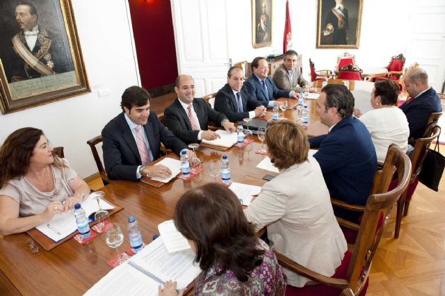 Ayuntamiento y Empresarios estudian medidas para reactivar el tejido productivo - 1, Foto 1