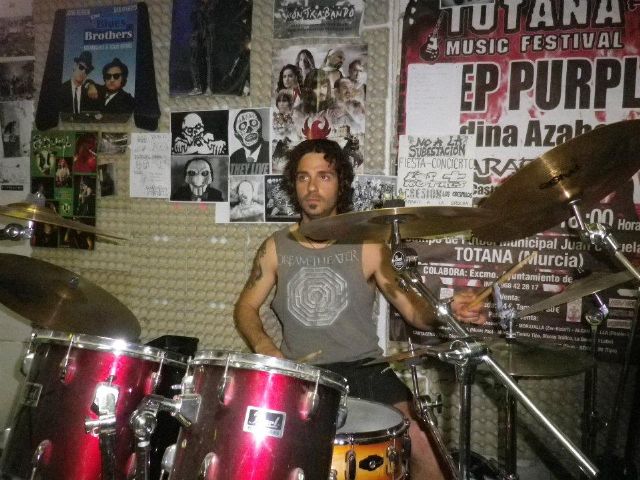 El grupo ‘Kontrabando’ vuelve a actuar en directo este viernes 11 de mayo - 2