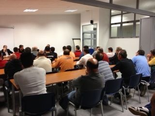 La concejalía de Industria y la FREMM tomarán medidas para combatir el intrusismo y la competencia desleal que están sufriendo los talleres de mecánica en Totana, Foto 2