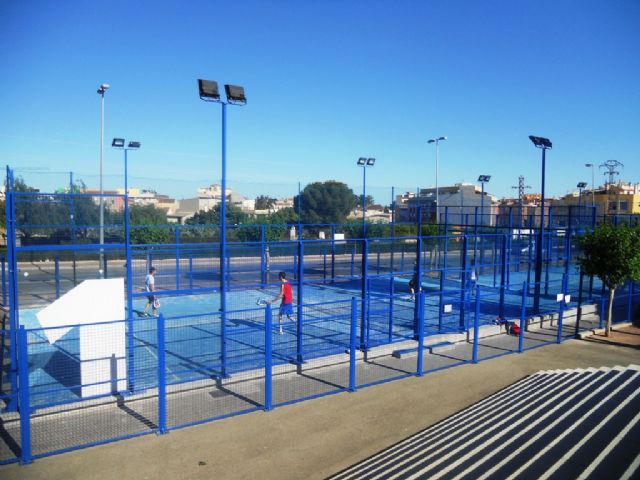 Mas de 300 usuarios disfrutan ya de los servicios ofertados por la concejalia de Deportes en el Centro Deportivo de la Piscina Cubierta, Foto 1
