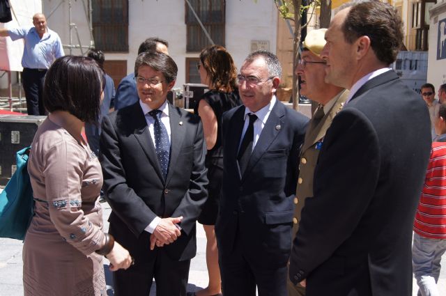 El municipio de Totana, en la figura de su alcaldesa, muestra el apoyo de la localidad a la población de Lorca, Foto 3