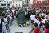 La escultura 'Consuelo' ya homenajea a los lorquinos y a quienes les han apoyado en el ltimo año