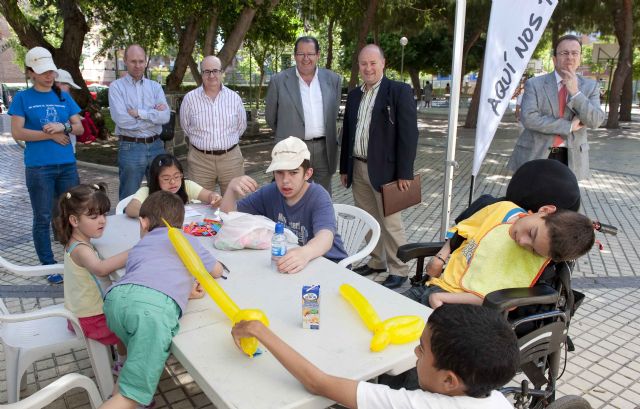 Los discapacitados desarrollan sus habilidades en unos talleres que facilitan el respiro familiar - 2, Foto 2