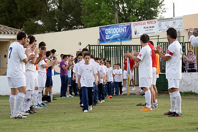 Caravaca celebra el ascenso de su equipo de fúlbol y homenajea al conjunto benjamín - 1, Foto 1