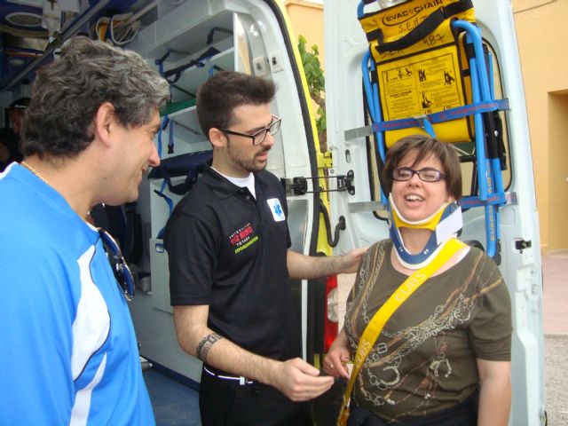 Los usuarios del Servicio Municipal de Apoyo Psicosocial visitan las instalaciones de Protección Civil, Foto 3