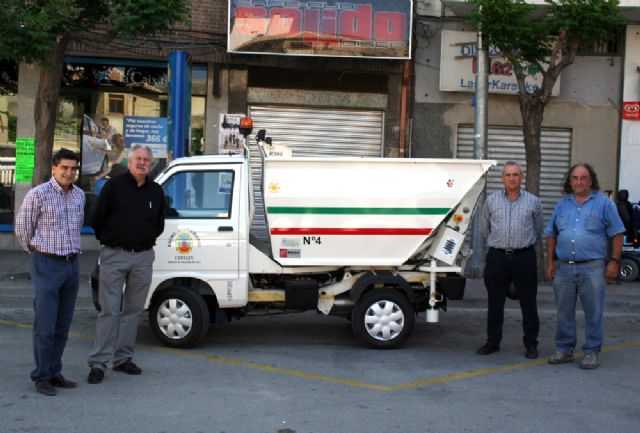 El Ayuntamiento incorpora un nuevo vehículo para la recogida de basuras en el Casco Antiguo - 1, Foto 1