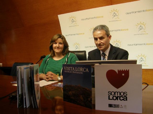 Editan 8.000 ejemplares de una nueva guía gratuita de turismo de Lorca - 1, Foto 1