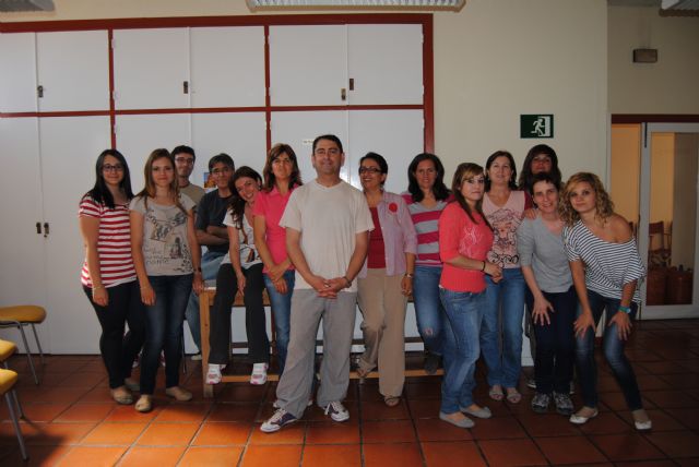 Un total de 17 jóvenes participan en el Taller de Risoterapia organizado por la concejalía de Juventud, Foto 1