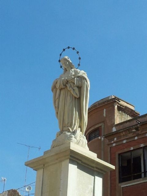 Restaurada la imagen de la Inmaculada en la plaza de Risueño - 1, Foto 1