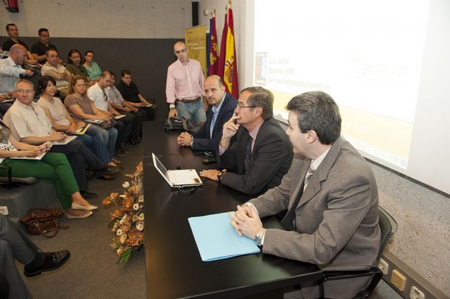 Dos expertos enseñan a empresarios a promocionar su negocio en Internet - 1, Foto 1