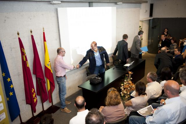 Dos expertos enseñan a empresarios a promocionar su negocio en Internet - 2, Foto 2