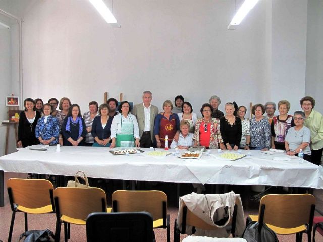El taller de repostería de Servicios Sociales llega a su punto y final - 1, Foto 1
