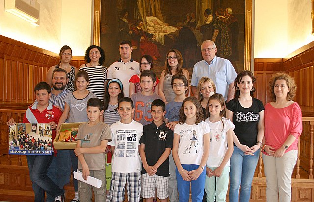 Estudiantes caravaqueños aprenden a ser empresarios con el proyecto Emprender en Mi Escuela - 1, Foto 1