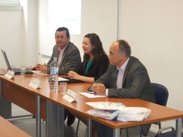 Empresarios y emprendedores conocen de la mano del Instituto de Fomento el proceso de internacionalización del comercio exterior, Foto 1