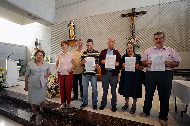 Un centenar de sacerdotes, religiosas y religiosos de la Región de Murcia reclama el fin de los desahucios a los afectados por las hipotecas, Foto 2