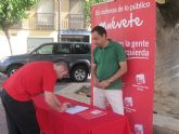 IU-Verdes de Murcia recoge firmas para la ILP que pide la dacin en pago