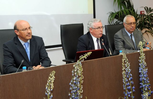 El ex presidente de la Conferencia de Rectores impartió conferencia en la Universidad de Murcia - 1, Foto 1