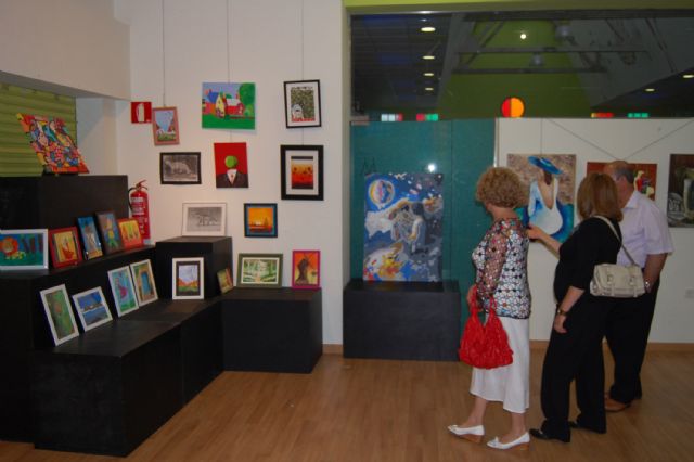 Los alumnos de los talleres municipales torreños presentan sus Últimas pinceladas - 1, Foto 1