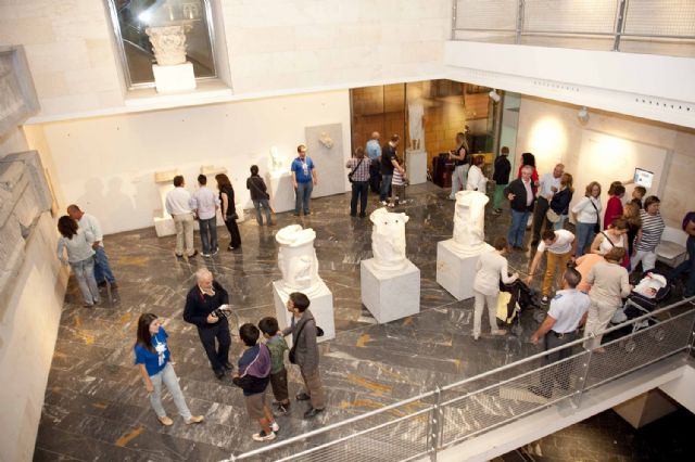 La llamada nocturna de los museos seduce a los cartageneros - 3, Foto 3