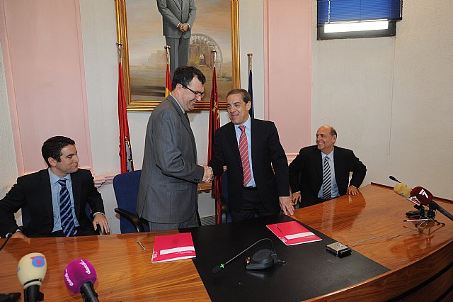 La Comunidad colabora con Alcantarilla para reducir su consumo energético y las emisiones de CO2 a la atmósfera en 13.700 toneladas al año - 1, Foto 1