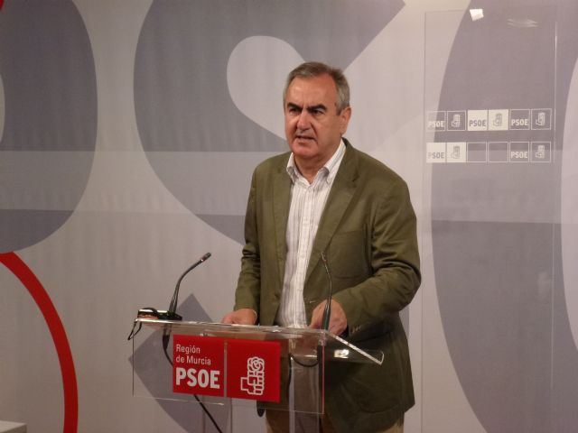 Tovar afirma que ya está cuantificado que al menos 2.323 profesores interinos se quedarán sin empleo por los recortes del PP - 1, Foto 1