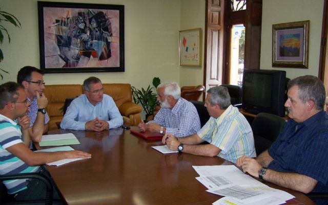 El alcalde de Águilas se reune con los representantes sindicales de UGT y CCOO - 1, Foto 1
