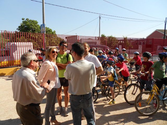 Medio Ambiente se suma a la marcha en bicicleta del colegio La Arboleja - 1, Foto 1