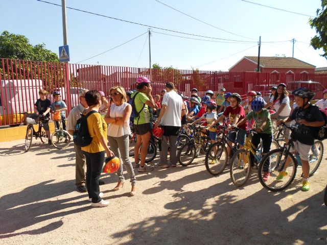 Medio Ambiente se suma a la marcha en bicicleta del colegio La Arboleja - 3, Foto 3
