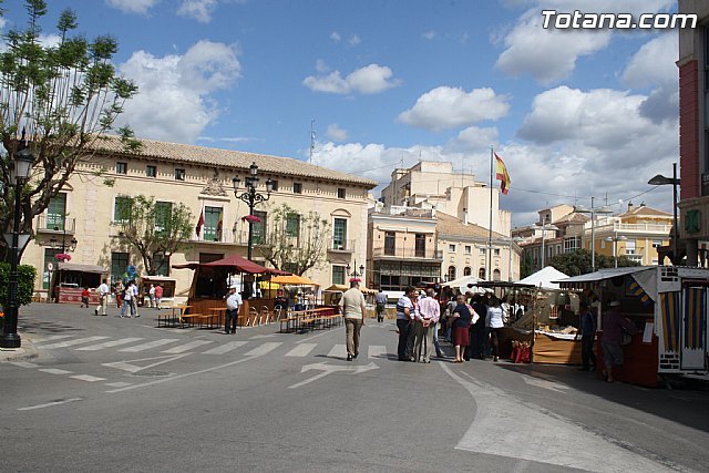 The activities organized during the "First Week of Solidarity" of the Spanish Association of Transplanted ended with the development of an artisan market, Foto 2