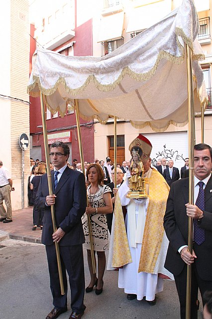 Mons. Lorca Planes preside el traslado de la Virgen de la Arrixaca a la parroquia de San Andrés - 1, Foto 1