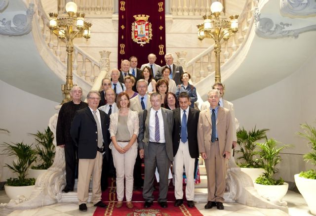 Una representación del Instituto de Estudios de la Defensa Nacional de Francia visita Cartagena - 1, Foto 1