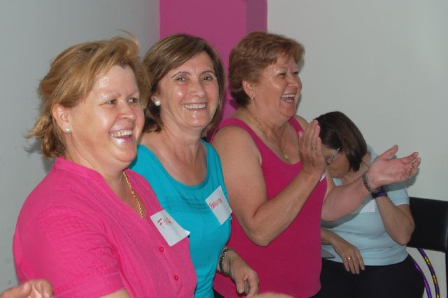 Las mujeres de la asociación Isabel González torreña descubren los beneficios de la risa - 5, Foto 5