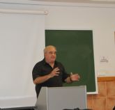 El conocido explorador Miguel ngel Gallego ha disertado sobre Australia