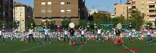 Alumnos del CEIP Santa Eulalia participaron en el IV Encuentro Regional de Danzas del Mundo - 3