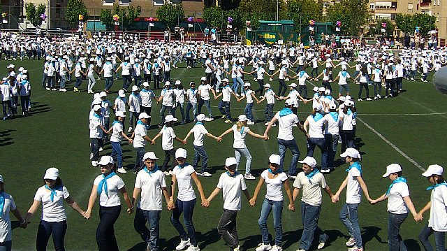 Alumnos del CEIP Santa Eulalia participaron en el IV Encuentro Regional de Danzas del Mundo - 17