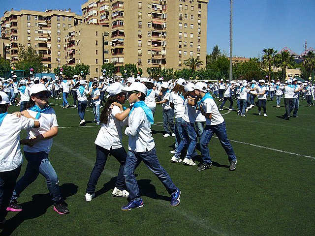 Alumnos del CEIP Santa Eulalia participaron en el IV Encuentro Regional de Danzas del Mundo - 31